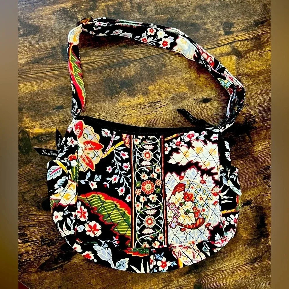RETIRED: Vera Bradley | Versailles print ladies crossbody handbag.​